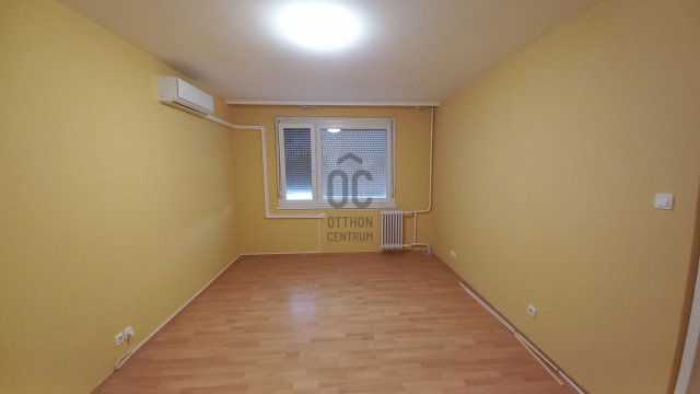Kiadó panellakás, albérlet, Debrecenben 180 E Ft / hó, 2 szobás