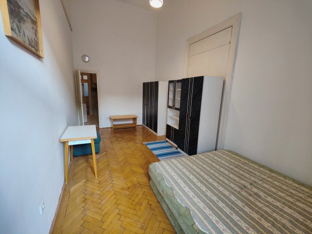 Kiadó téglalakás, albérlet, VIII. kerületben, József körúton