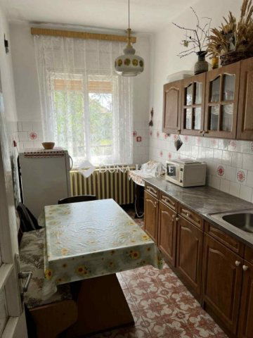 Eladó családi ház, Sárrétudvarin 35 M Ft, 6 szobás