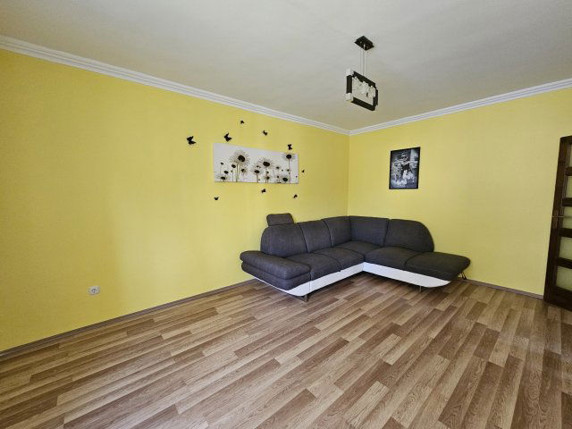 Kiadó téglalakás, albérlet, Pápán 120 E Ft / hó, 1+1 szobás