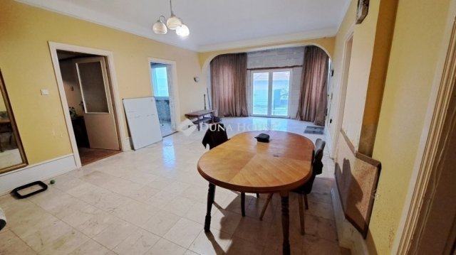 Eladó családi ház, Tápiószecsőn 68 M Ft, 4 szobás