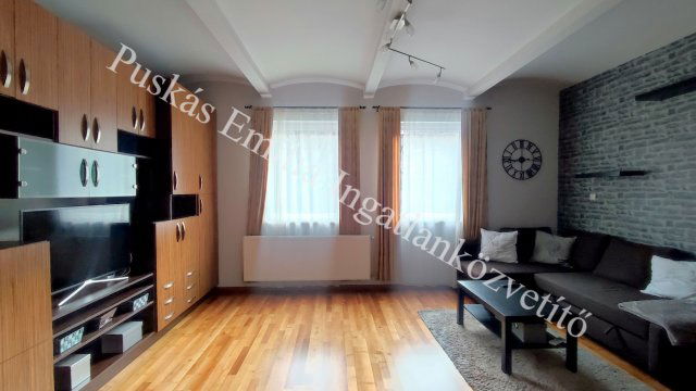 Kiadó téglalakás, albérlet, XIII. kerületben, Faludi utcában