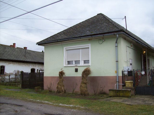 Eladó családi ház, Göncön 25.5 M Ft, 2 szobás