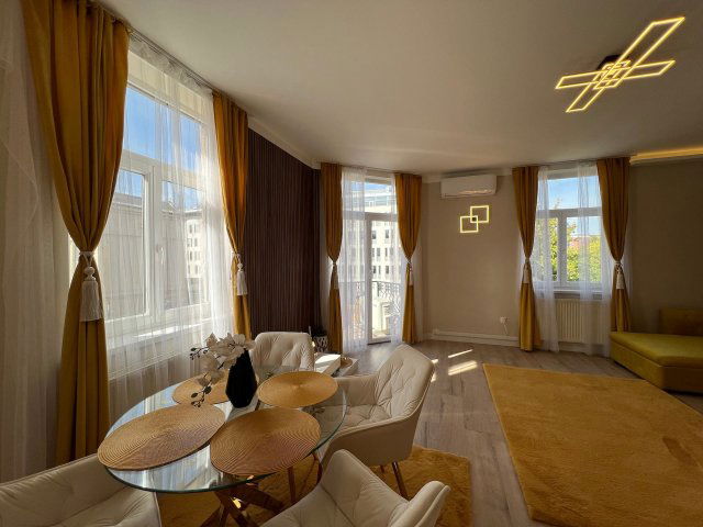 Eladó téglalakás, Budapesten, VI. kerületben, Podmaniczky utcában