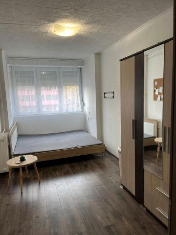 Eladó panellakás, Debrecenben 69.9 M Ft, 3+1 szobás