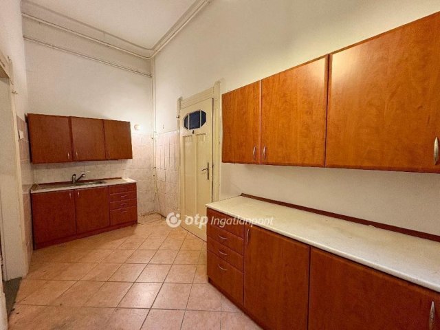 Eladó téglalakás, Budapesten, IX. kerületben 99.76 M Ft