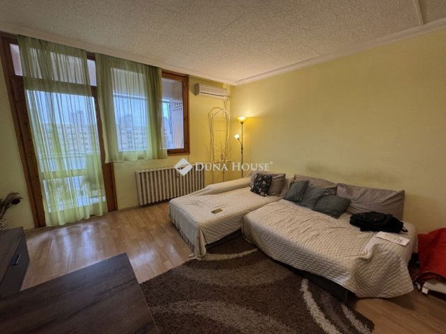 Eladó panellakás, Kecskeméten 42.9 M Ft, 2 szobás