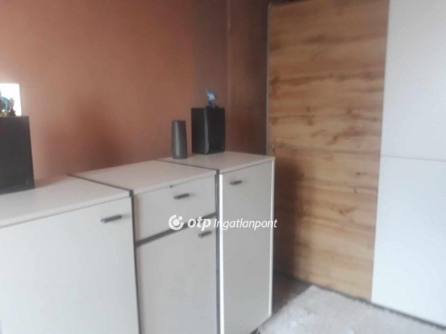 Eladó családi ház, Debrecenben 25 M Ft, 3 szobás