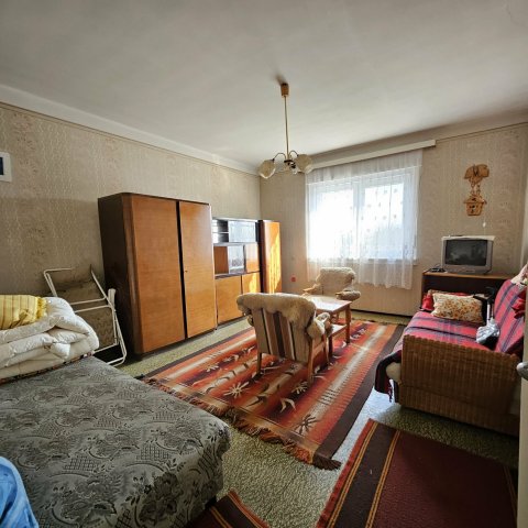 Eladó családi ház, Kunszentmiklóson 49.9 M Ft, 3+1 szobás