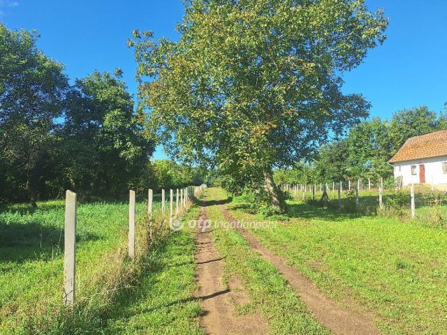Eladó telek, Tiszafüreden 9.99 M Ft / költözzbe.hu