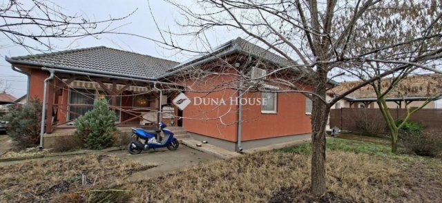 Eladó családi ház, Kecskeméten 84.9 M Ft, 4 szobás