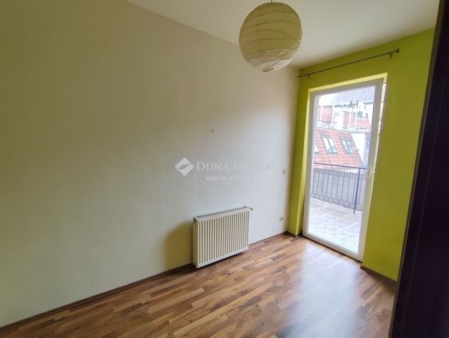 Eladó téglalakás, Budapesten, VI. kerületben 94.9 M Ft, 3 szobás