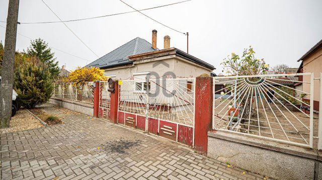 Eladó családi ház, Dunaföldváron 48.7 M Ft, 3 szobás