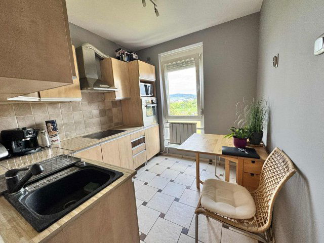 Eladó panellakás, Pécsett, Lahti utcában 54 M Ft, 3 szobás