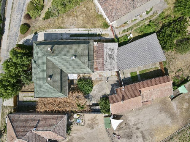 Eladó családi ház, Bagon 54.9 M Ft, 5 szobás