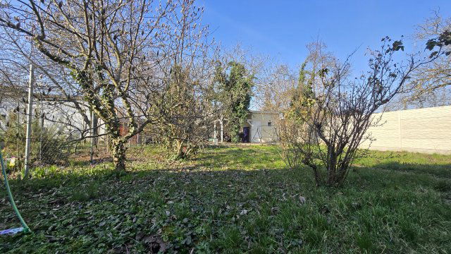 Eladó családi ház, Budapesten, XVI. kerületben, Ilona utcában