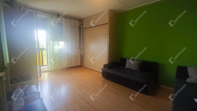 Kiadó panellakás, albérlet, Győrött 170 E Ft / hó, 3 szobás