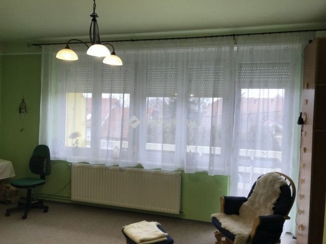 Eladó sorház, Lovasberényben 78 M Ft, 4+1 szobás