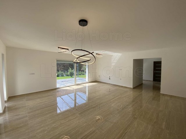 Eladó családi ház, Zamárdiban 134.9 M Ft, 4 szobás