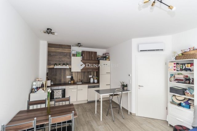 Kiadó téglalakás, albérlet, Szombathelyen 190 E Ft / hó