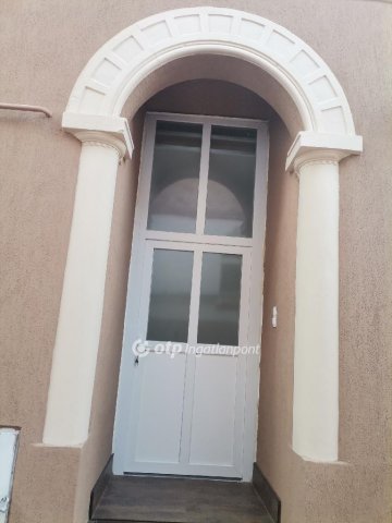 Eladó családi ház, Békéscsabán 84.9 M Ft, 3 szobás
