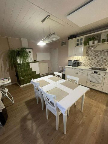 Eladó családi ház, Mosonmagyaróváron 145 M Ft, 4+1 szobás