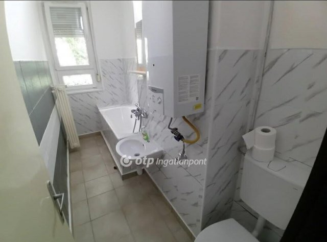 Eladó téglalakás, Dunaújvárosban 44.9 M Ft, 2 szobás