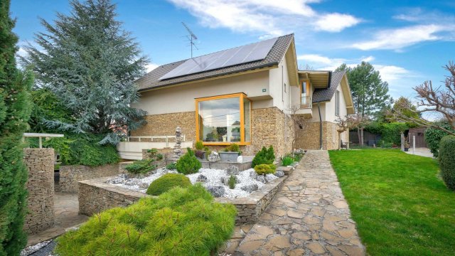 Eladó családi ház, Budajenőn 399.9 M Ft, 6 szobás