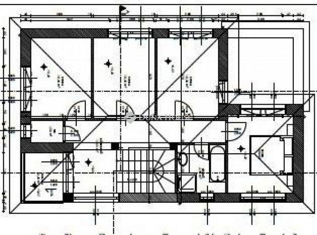 Eladó családi ház, Szegeden 180 M Ft, 1+5 szobás