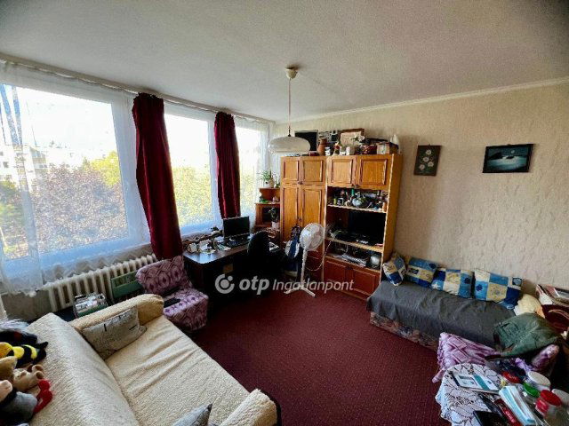 Eladó téglalakás, Egerben 46 M Ft, 2 szobás