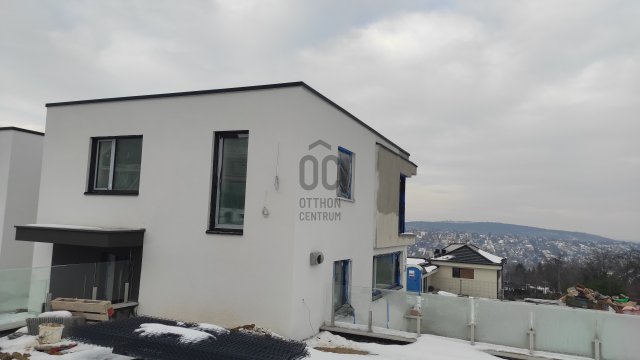 Eladó ikerház, Budapesten, III. kerületben 300 M Ft, 4 szobás