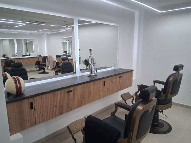 Eladó üzlethelyiség, Budapesten, VI. kerületben, Teréz körúton