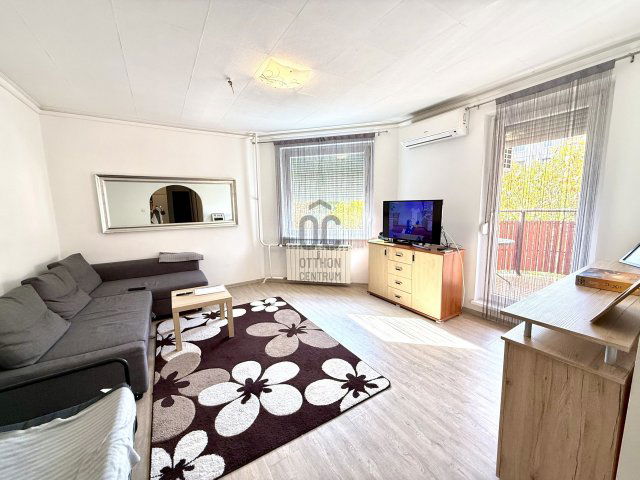 Eladó panellakás, Dunakeszin 95 M Ft, 3 szobás