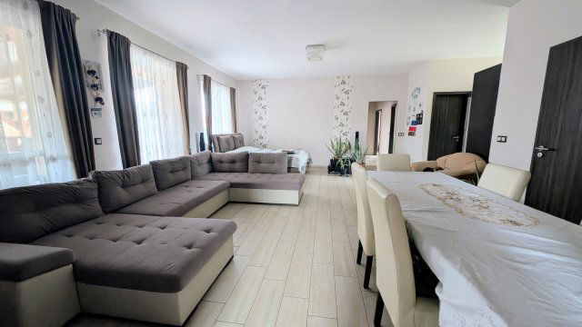 Eladó családi ház, Kecskeméten 109.9 M Ft, 3 szobás