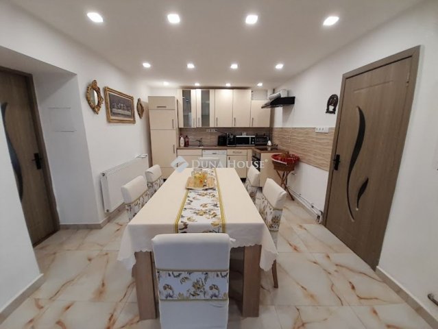 Eladó családi ház, Békéscsabán 39.999 M Ft, 3 szobás