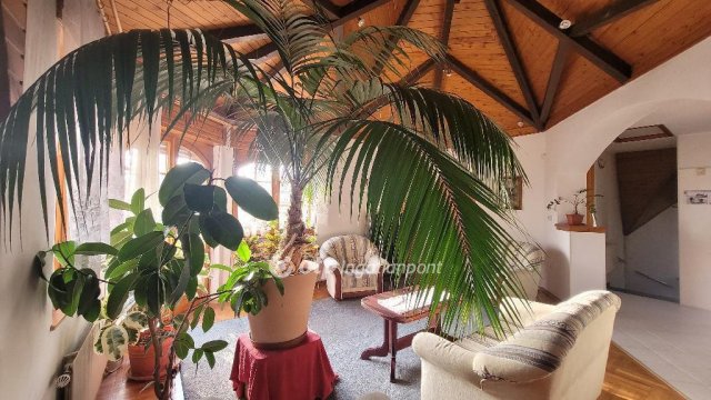 Eladó családi ház, Szentendrén 159 M Ft, 6+1 szobás