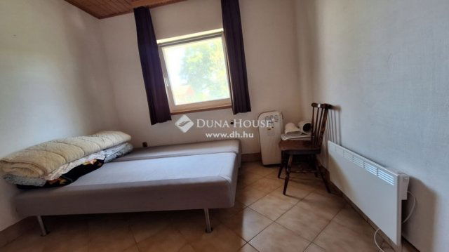 Eladó családi ház, Nadapon 87.1 M Ft, 4 szobás