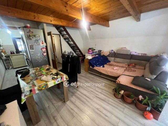 Eladó családi ház, Tápiószentmártonon 14.9 M Ft, 2 szobás