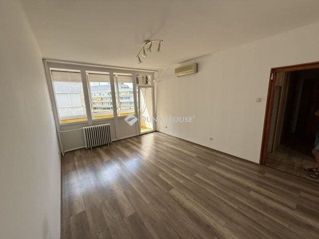 Eladó téglalakás, Kecskeméten 52.9 M Ft, 2 szobás