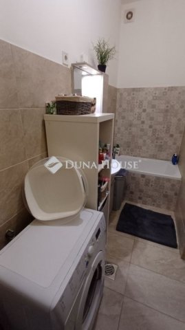 Eladó téglalakás, Budapesten, XV. kerületben 72 M Ft, 2 szobás