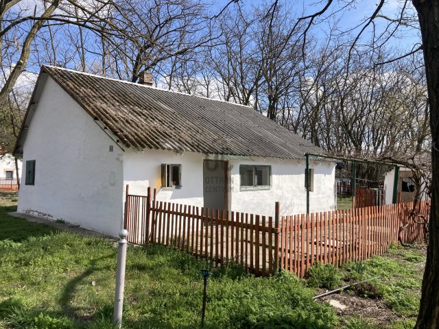 Eladó telek, Lajosmizsén 17.5 M Ft, 2 szobás