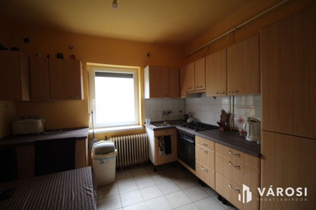 Eladó családi ház, Csepregen 42.3 M Ft, 3 szobás