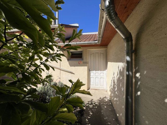 Eladó családi ház, Székesfehérvárott, Kisteleki utcában