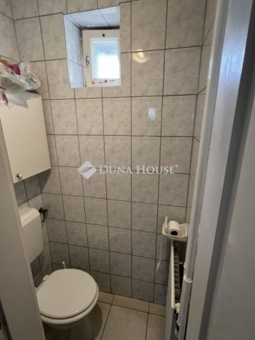 Eladó családi ház, Sárbogárdon 29.5 M Ft, 4 szobás