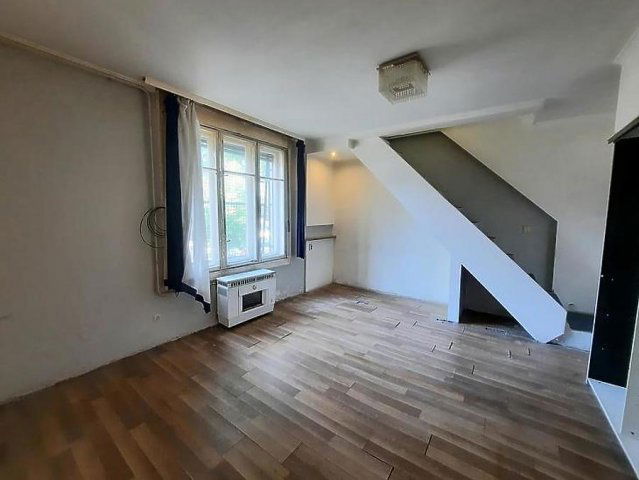 Eladó családi ház, Budapesten, XV. kerületben 55 M Ft, 2 szobás