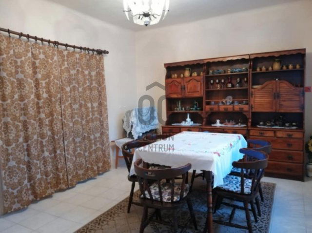 Eladó családi ház, Tápiószecsőn 43.5 M Ft, 5 szobás