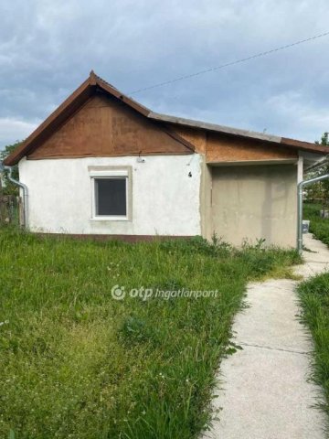 Eladó családi ház, Derecskén 10.5 M Ft, 1 szobás