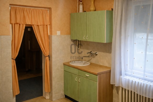 Eladó családi ház, Sárándon 32 M Ft, 2 szobás