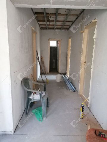 Eladó családi ház, Tápióságon 44.9 M Ft, 2 szobás