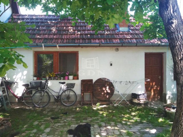 Eladó családi ház, Újszentivánon 38.5 M Ft, 2 szobás